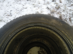 235 55 R17 Hakkapeliitta R (2 foto / 3)