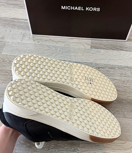 Uued Michael Kors nahast tossud (43) originaal (2 foto / 5)