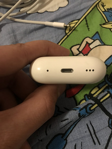 Продам Airpods pro gen 2 Цена :215 евро В комплекте зарядк (5 фото из 6)