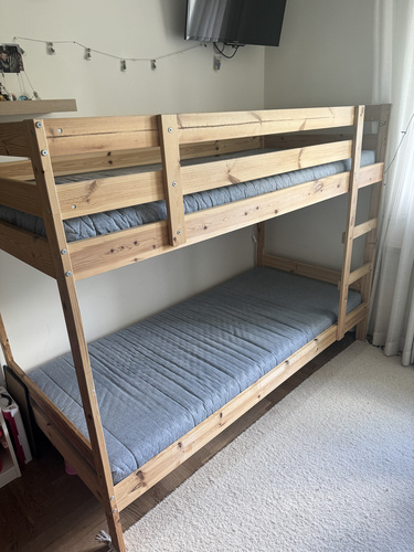 Ikea Mydal + 2 madratsit
