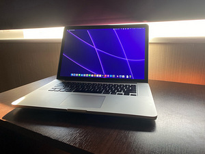 MacBook Pro Retina 15 2015 intel i7 (6 foto / 10)