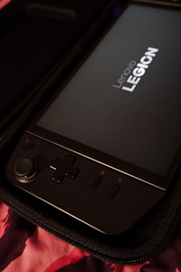 Lenovo legion go (3 foto / 8)