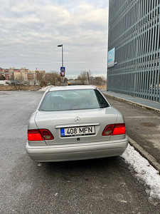 Mercedes-Benz e 220d (3 foto / 7)