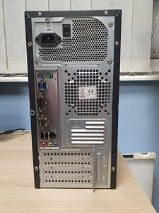 Heas korras lauaarvuti MSI (5 foto / 5)