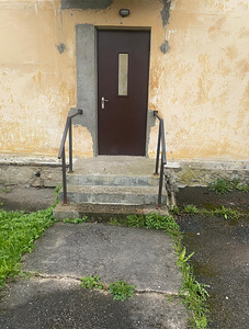 Kontor üürile. Eraldi sissepääs tänavalt.