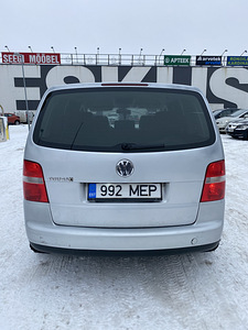 Продам Volkswagen Touran (6 фото из 11)