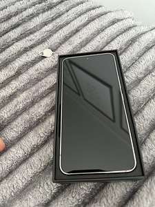 Samsung Galaxy s22 (4 foto / 5)