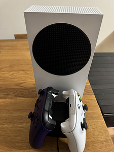 Xbox series s 512gb (2 foto / 2)