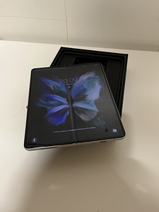 Samsung Z Fold 3 256gb (2 foto / 4)
