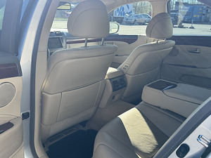 Lexus LS460 V8 (10 фото из 12)