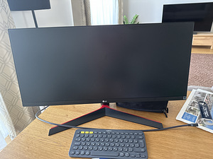 Monitor LG ultrawide 29WP60G-B (1 foto / 2)