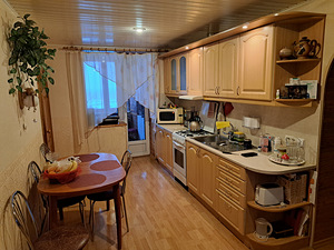Rahu tn 8, Narva, Ida-Virumaa (3 foto / 10)