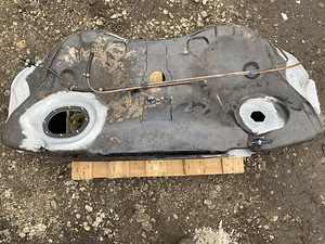 Топливный бак BMW e38 (дизель) (3 фото из 6)