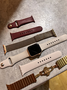 Apple Watch SE (1 фото из 3)