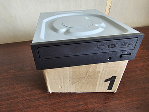 DVD kirjutaja Lite-On iHAS122-14 (1 foto / 1)