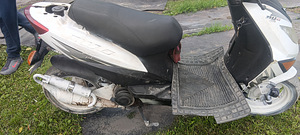 Keeway ry6/Peugeot vivacity 2T 50 cc (1 foto / 2)