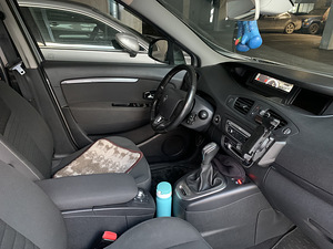 Renault Grandscenic (7 foto / 9)