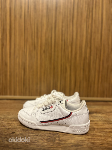 Adidas tossud