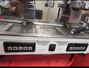 Müüa professionaalne espressomasin (1 foto / 3)
