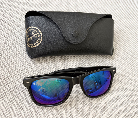 Оригинальные солнцезащитные очки Ray Ban с футляром