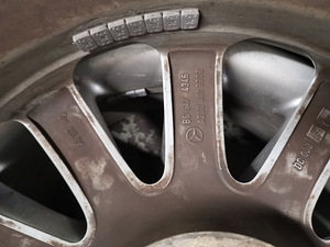 Литые диски Mercedes (3 фото из 6)