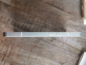 Nothing phone (1) 12 ram, 256 GB (3 foto / 6)