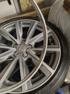 Audi veljed 17", 5x100 (8 foto / 9)