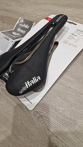 Sadul + Original Selle Italia SLR BOOST SADUL 145×248mm (3 foto / 6)