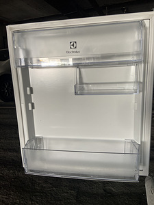 ELECTROLUX 820. ВСТРАИВАЕМЫЙ (4 фото из 6)