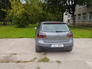 VW golf 5 (3 фото из 5)