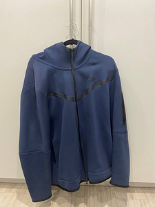 Продам Tech fleece старая модель (1 фото из 2)