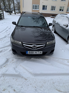 Honda accord (1 foto / 6)