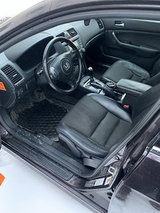 Honda accord (5 foto / 6)