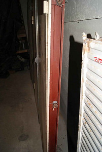 Metalluks 2 uksega (2 foto / 3)
