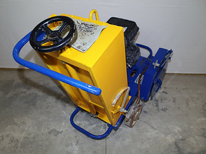 Asfaldi ja betoonisaag Vibromax DCC5B (6 foto / 9)