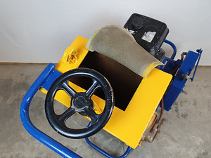 Asfaldi ja betoonisaag Vibromax DCC5B (8 foto / 9)