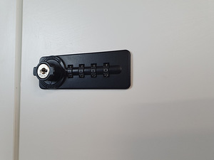 Kapp, riidekapp, garderoobikapp, metallkapp, Z-uksega (7 foto / 8)