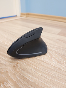 Kasutatud juhtmevaba hiir Trust Verto Ergonomic (3 foto / 3)
