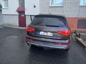 Vahetan või müün Audi Q7 2011 (7 foto / 12)