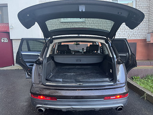 Vahetan või müün Audi Q7 2011 (8 foto / 12)