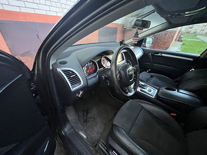 Vahetan või müün Audi Q7 2011 (12 foto / 12)
