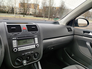 Volkswagen (8 фото из 9)