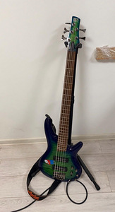 Ibanez sdgr 5 string bass.Пяти струнная бас гитара. (1 фото из 3)