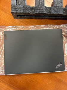 Lenovo ThinPad T14s Gen3 (3 foto / 6)