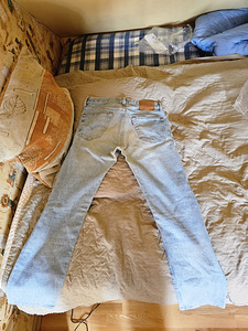 Джинсы Levi's (2 фото из 5)