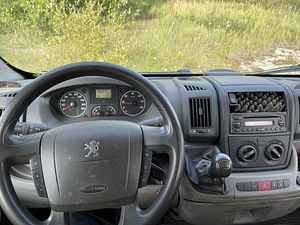 PEUGEOT BOXER 74kW (8 foto / 8)