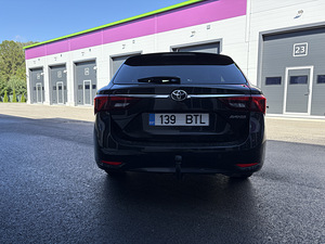 Toyota Avensis 1.8 108kW (2 foto / 9)