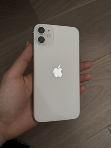 iPhone 11 (1 foto / 4)