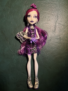 Monster high/ Shadow high Dolls (8 foto / 10)