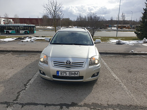 Toyota Avensis 2.4 VVTi 120kW бензин автомат 2010 (3 фото из 13)
